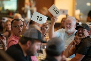 picture of a crowd with 19 and 140